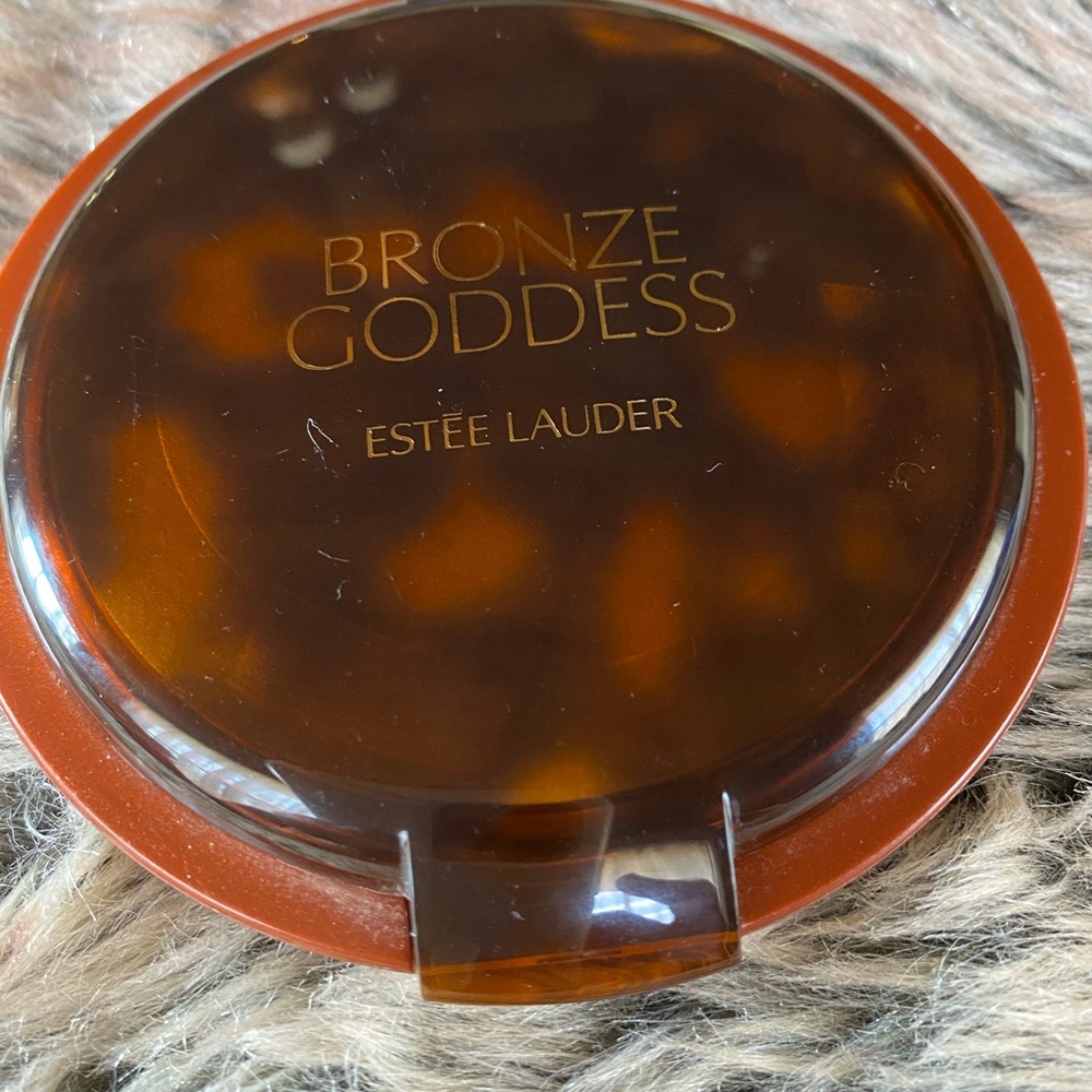 ☀️ESTEE LAUDER Bronze Goddess☀️03 medium deep